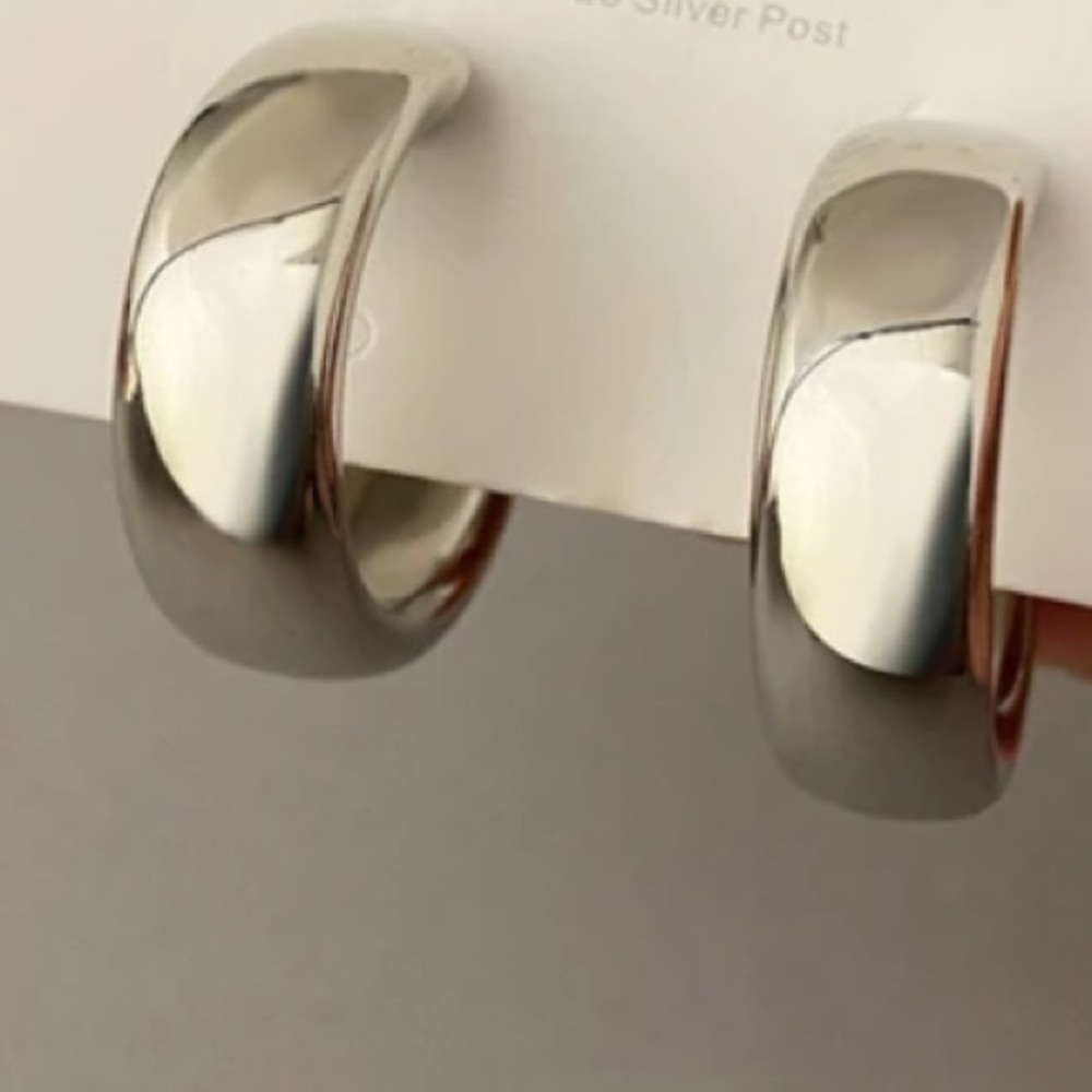 NWT STERLING SILVER HOOP EARRINGS